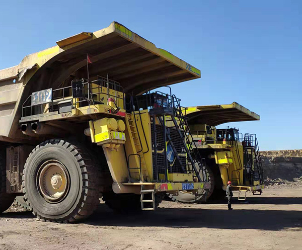 陆安牌53/80R63巨型工程机械轮胎大宗在内蒙古一大型的煤矿上使用